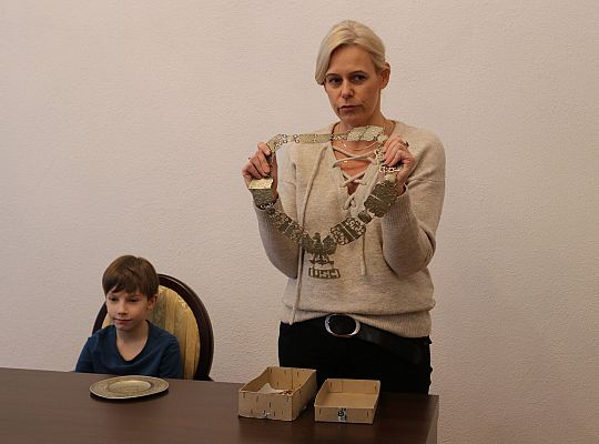Uczniowie Szkoły Podstawowej w Łebuni odwiedzili 60887