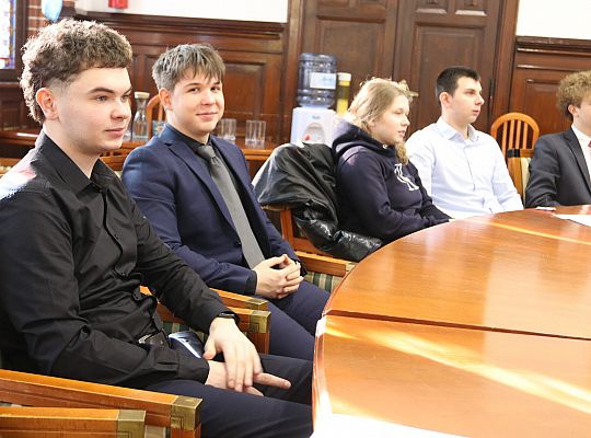 Młodzieżowi radni obradowali na VII sesji 60989