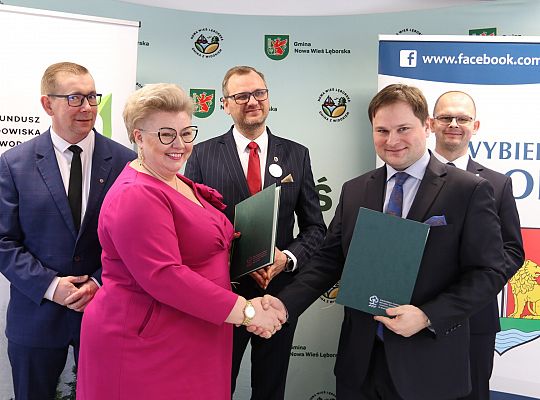 Umowa na strategiczną inwestycję w ZZO Błękitna 61142