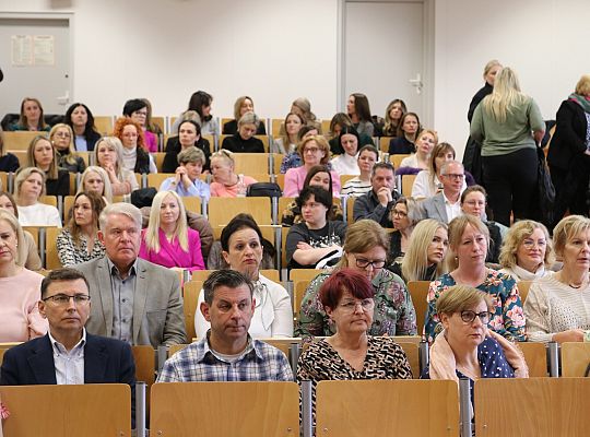 Dzieci i młodzież potrzebują poczucia 62339