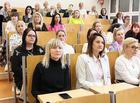 Dzieci i młodzież potrzebują poczucia 62348
