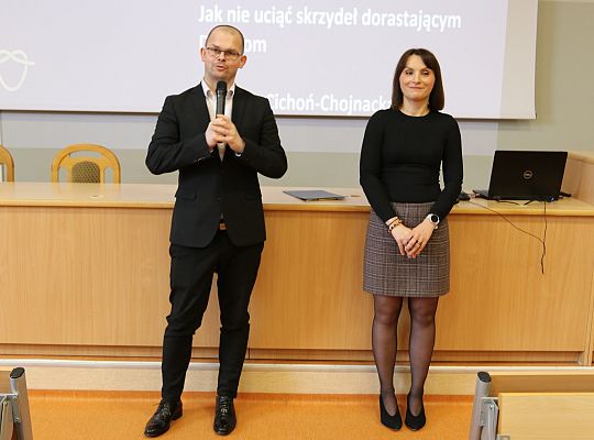Dzieci i młodzież potrzebują poczucia 62344