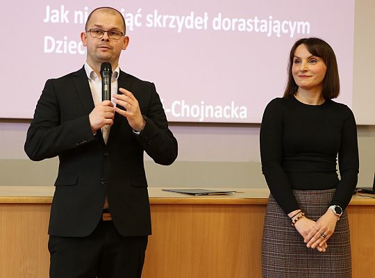 Dzieci i młodzież potrzebują poczucia 62343
