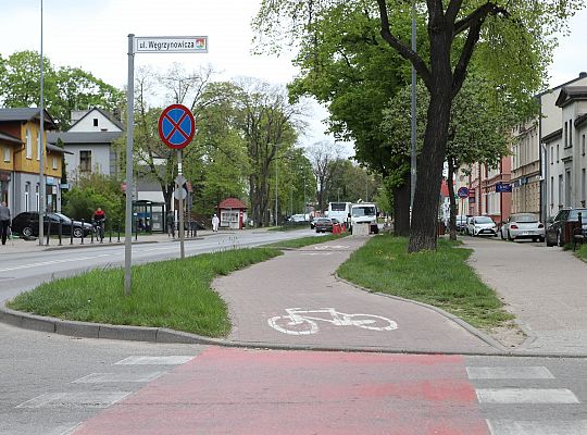 Krawężnik przed obniżeniem 62699