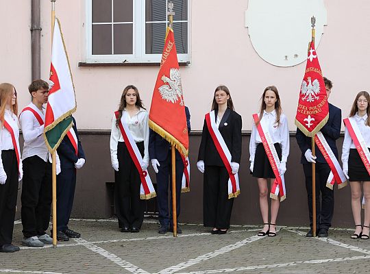 Uroczyste świętowanie Dnia Flagi RP 62737