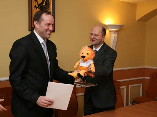 Umowa na 4 mln zł dofinansowania na kanalizację 1987