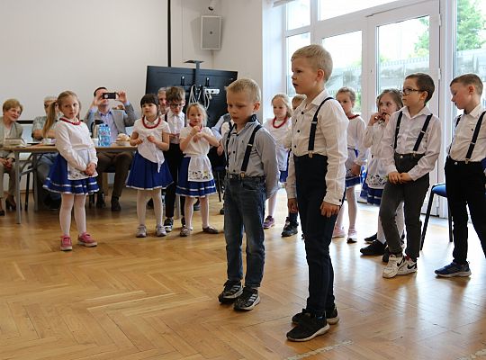 Radośnie i z sercem – Dzień Matki na spotkaniu 63471