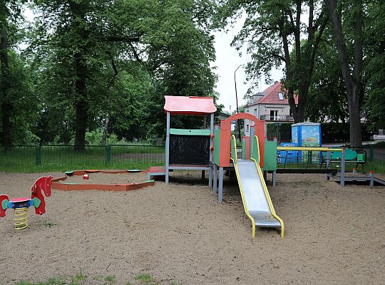Place do zabawy bezpieczniejsze i piękniejsze – 63846
