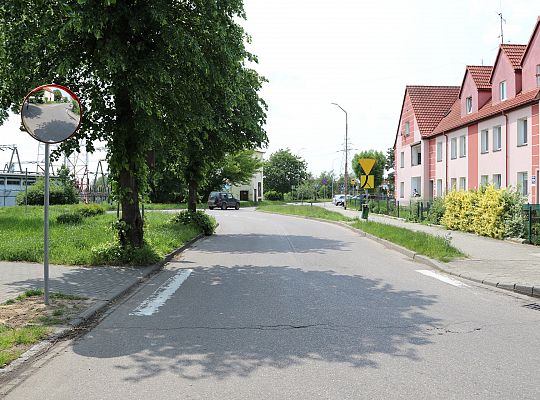 Nowe lustra drogowe w Lęborku – więcej 64011