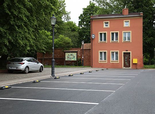 Remont nawierzchni na placu św. Jakuba Ap. 64040