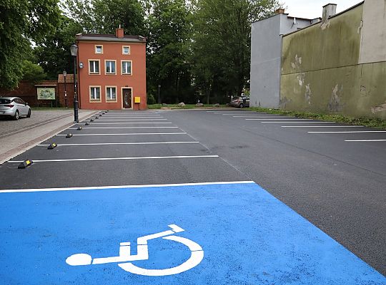 Remont nawierzchni na placu św. Jakuba Ap. 64044