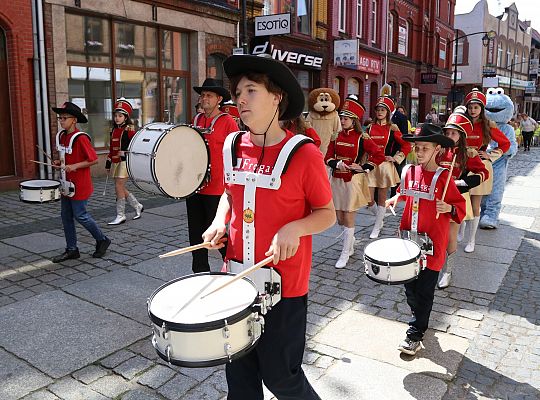 Barwna parada rozkręciła piąty Festiwal Uliczny w 64290