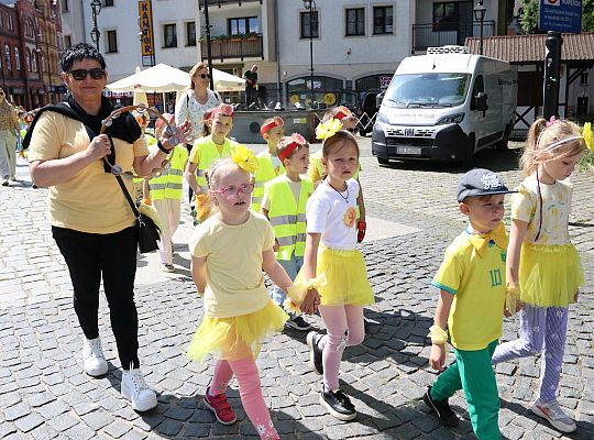 Barwna parada rozkręciła piąty Festiwal Uliczny w 64301