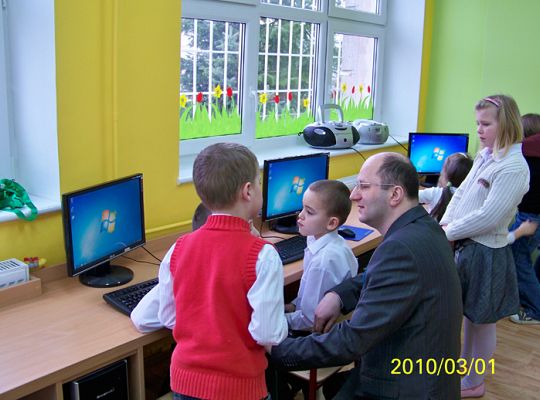 Uczniowie klas I-III mają sale komputerowe 2015