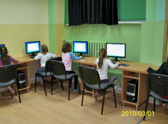 Uczniowie klas I-III mają sale komputerowe 2020
