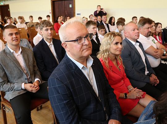 Najlepsi sportowcy wśród uczniów nagrodzeni na XXV 64668
