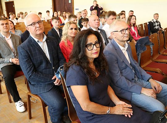 Najlepsi sportowcy wśród uczniów nagrodzeni na XXV 64669