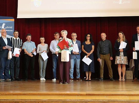 Najlepsi sportowcy wśród uczniów nagrodzeni na XXV 64692
