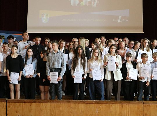 Najlepsi sportowcy wśród uczniów nagrodzeni na XXV 64695