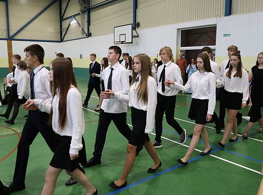 Uroczyste pożegnanie absolwentów Szkoły 64764