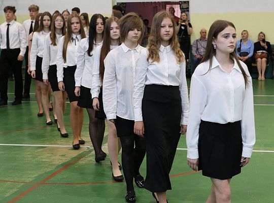 Uroczyste pożegnanie absolwentów Szkoły 64770