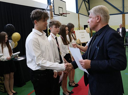 Uroczyste pożegnanie absolwentów Szkoły 64788