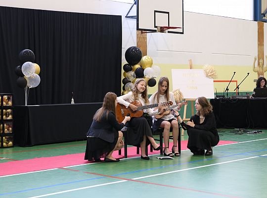 Uroczyste pożegnanie absolwentów Szkoły 64802