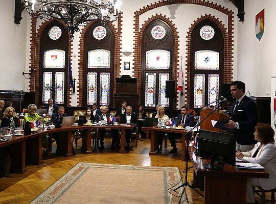 Burmistrz Lęborka z wotum zaufania i absolutorium 64807