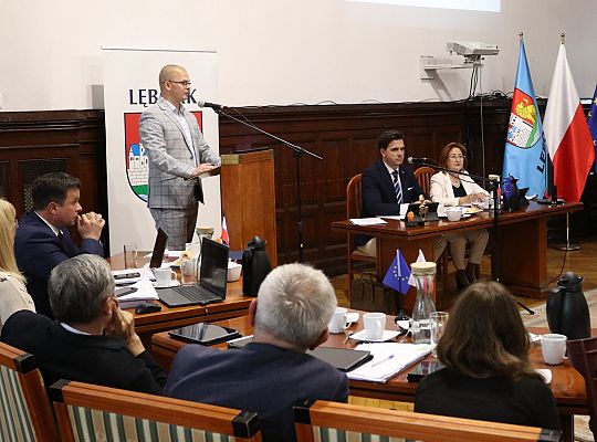 Burmistrz Lęborka z wotum zaufania i absolutorium 64817