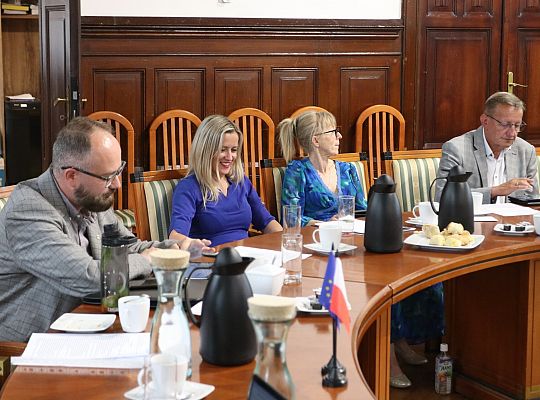 Burmistrz Lęborka z wotum zaufania i absolutorium 64818