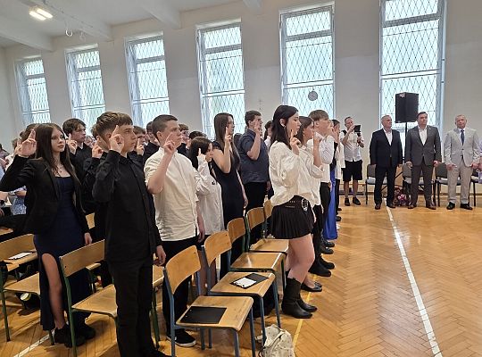 Uroczyste zakończenie roku szkolnego klas VIII w 64923