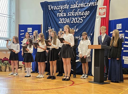 Uroczyste zakończenie roku szkolnego klas VIII w 64926