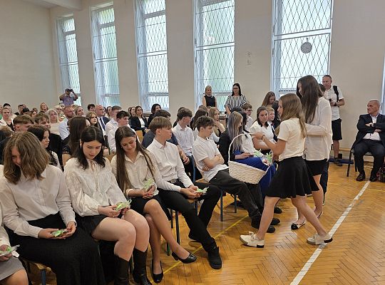 Uroczyste zakończenie roku szkolnego klas VIII w 64934