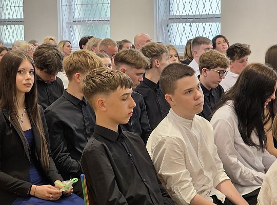 Uroczyste zakończenie roku szkolnego klas VIII w 64937