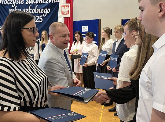 Uroczyste zakończenie roku szkolnego klas VIII w 64949