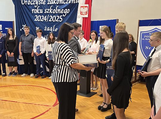 Uroczyste zakończenie roku szkolnego klas VIII w 64952