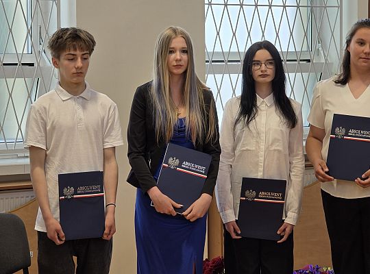 Uroczyste zakończenie roku szkolnego klas VIII w 64953