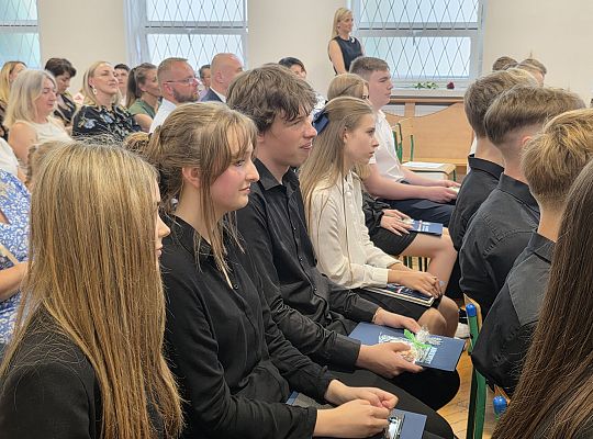 Uroczyste zakończenie roku szkolnego klas VIII w 64957