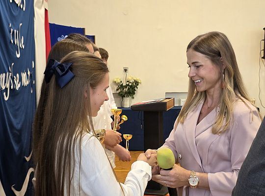 Uroczyste zakończenie roku szkolnego klas VIII w 64960