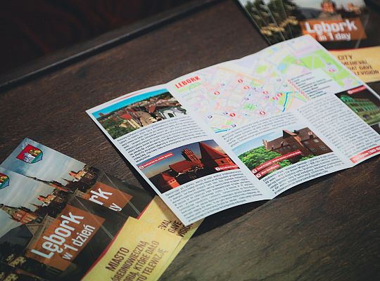 Zwiedź Lębork w 1 dzień! Nowa ulotka turystyczna 65021