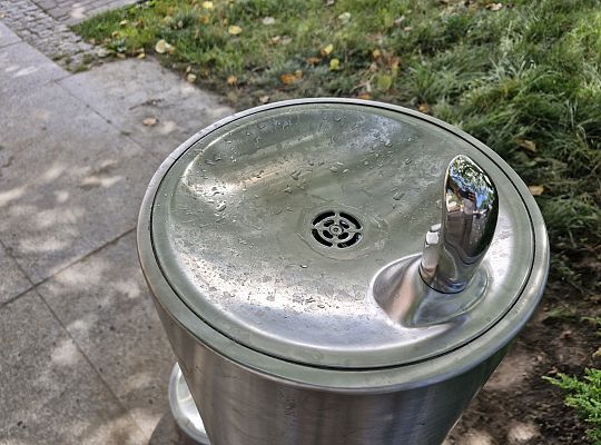 Pierwsze miejskie poidełko z wodą pitną już działa 65192