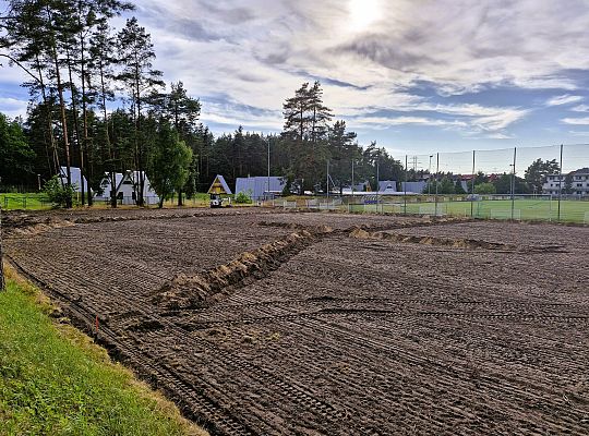 Trwa budowa boiska z naturalną nawierzchnią na 65260
