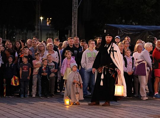 Klucz do miasta w rękach św. Jakuba! Duże 65304