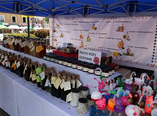 Kolorowe stoiska, regionalne smaki i rękodzieło – 65314