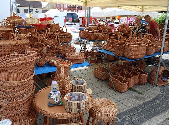 Kolorowe stoiska, regionalne smaki i rękodzieło – 65317