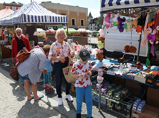 Kolorowe stoiska, regionalne smaki i rękodzieło – 65319