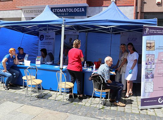 Kolorowe stoiska, regionalne smaki i rękodzieło – 65343