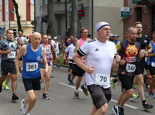 Adam Głogowski ponownie nie do zatrzymania w Biegu 65395