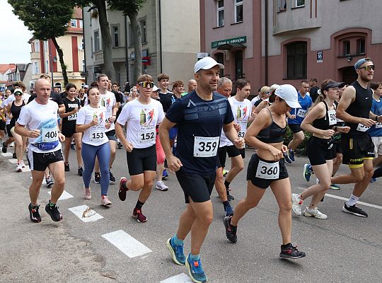 Adam Głogowski ponownie nie do zatrzymania w Biegu 65401