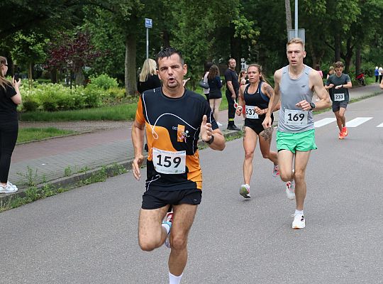 Adam Głogowski ponownie nie do zatrzymania w Biegu 65418